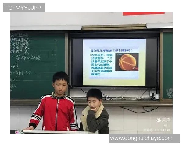 唐梓对足球明星的热爱与追随背后隐藏的故事与情感