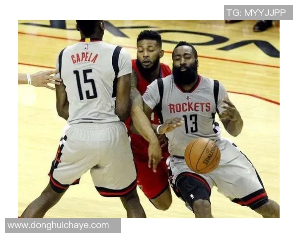 亚特兰特与莫雷的精彩对决揭示了篮球战术的深度与魅力