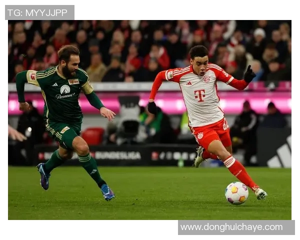 巴黎对阵拜仁精彩直播詹俊解说全程回顾与分析